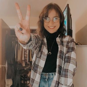 Meet your Posher, Kayla